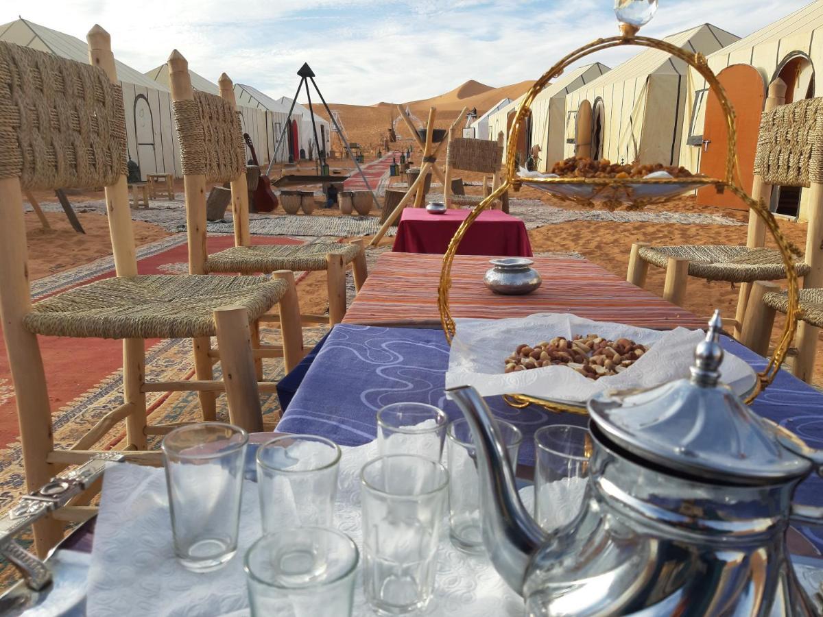 梅尔祖卡 星空下沙漠营舍酒店 外观 照片